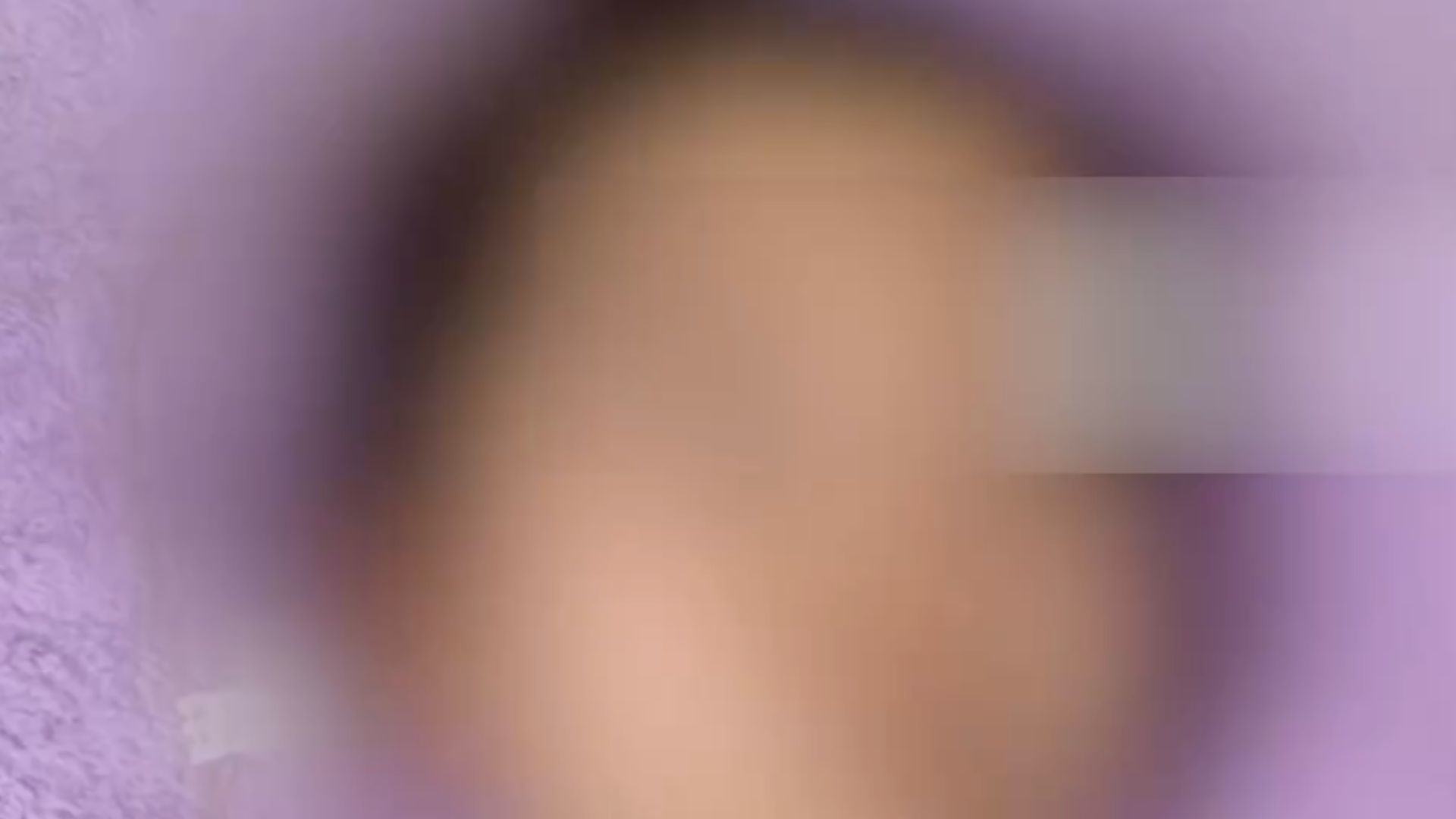 女子被蜱虫咬伤，虫被取出半个月后，再次就医时抽搐癫痫，被诊出脑炎，住进ICU已28天，四肢瘫痪，无法自理，要靠呼吸机，医疗费已花40万左右