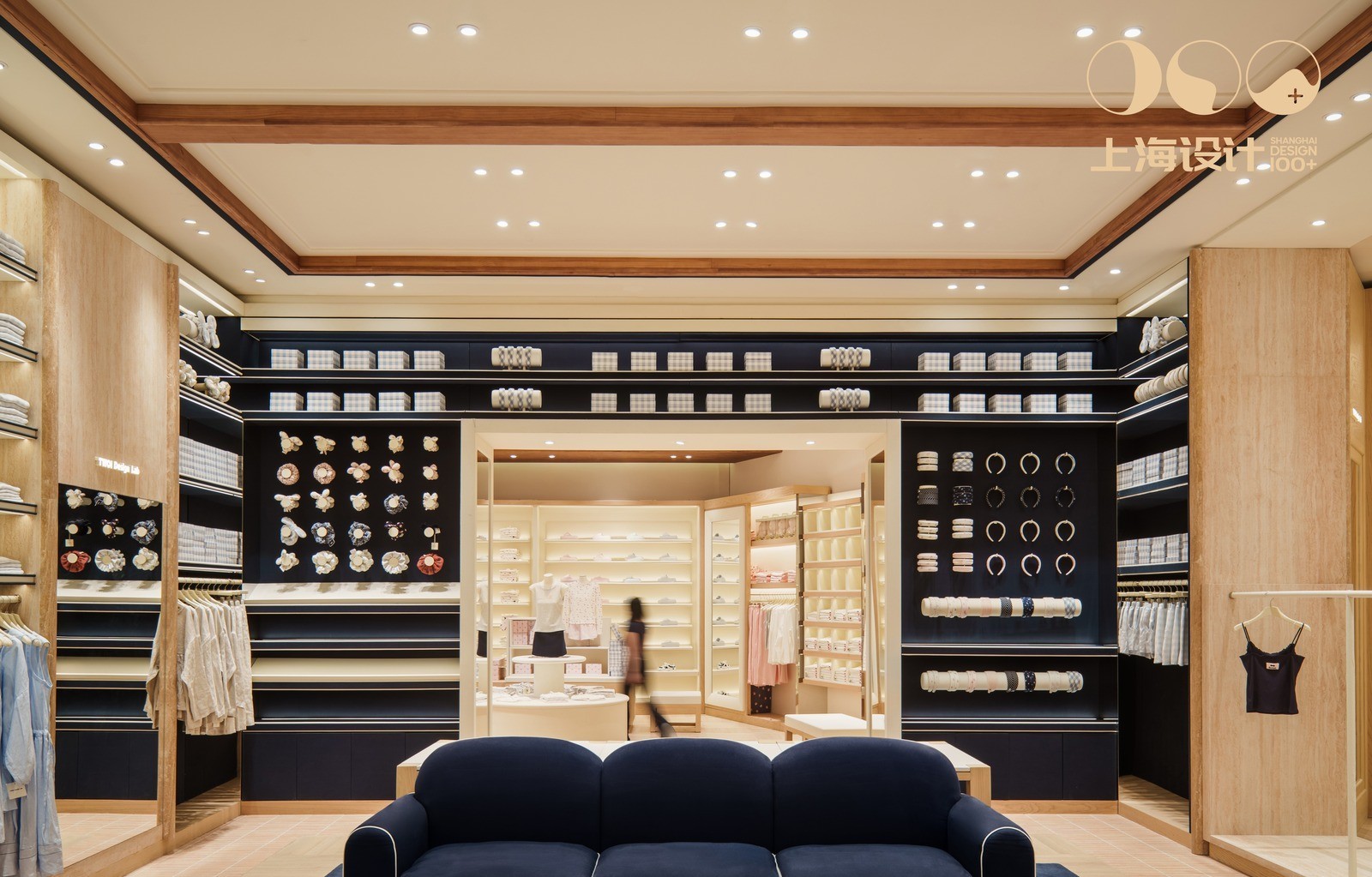 interior1.jpg