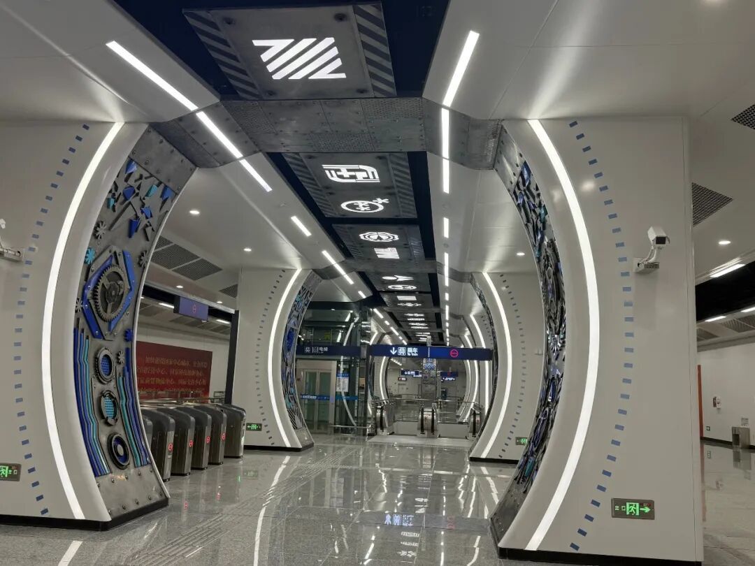 丹水池站的“时空隧道”