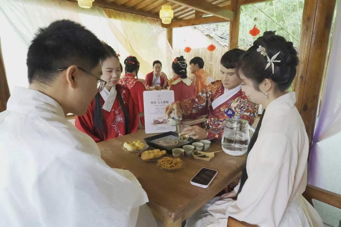新风润荆楚 婚俗启新篇——天门举办集体婚礼倡导文明节俭婚嫁新风