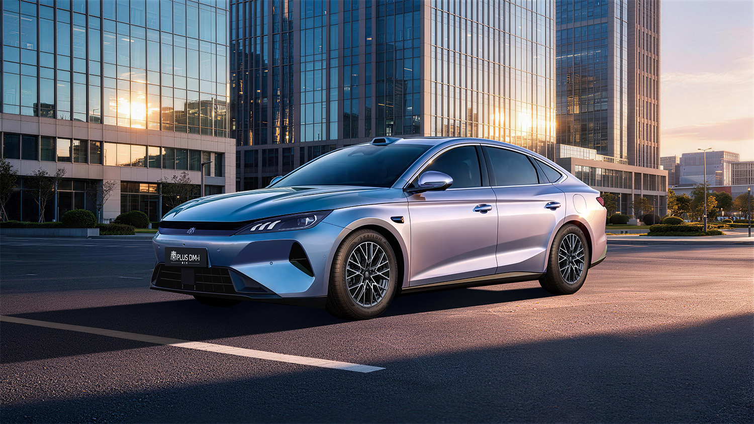 空间更大/综合续航2290km 第三代秦PLUS DM-i上市限时价7.69万元起