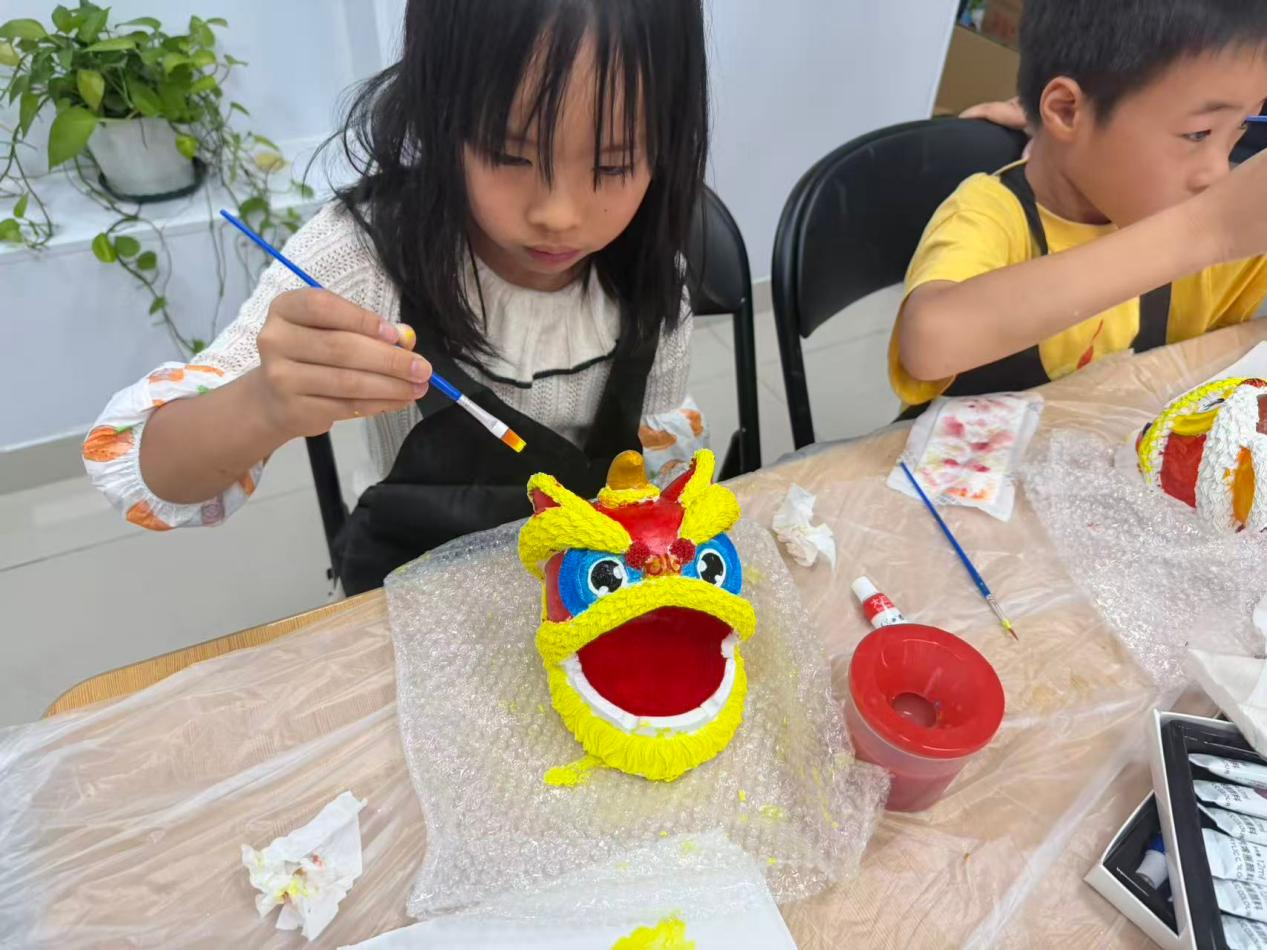非遗新生代,绘聚匠心!桃源社区狮头彩绘非遗手工活动圆满收官