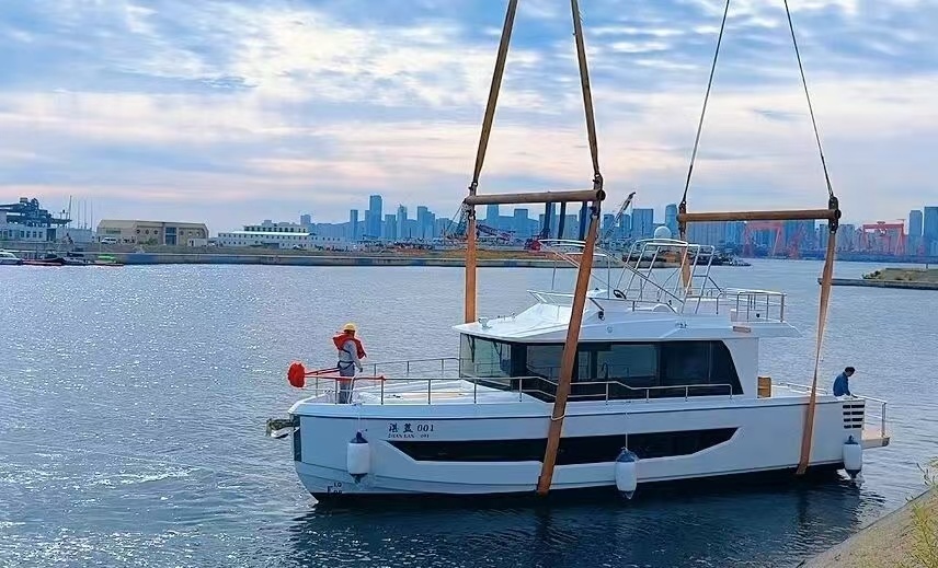 “大连造”豪华游艇试航成功,梭鱼湾加速建设北方游艇枢纽中心
