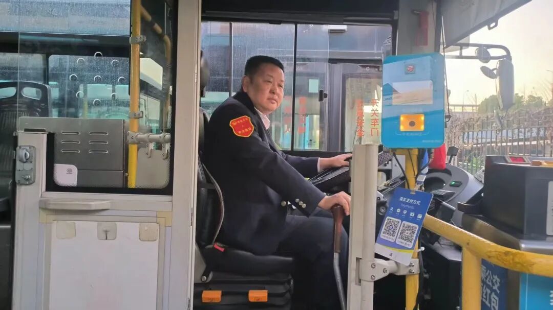 南昌259路驾驶员万俊