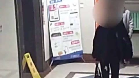 【两男子潜入医院安装电诈设备，企图将境外电话伪装成医院号码，锦州警方