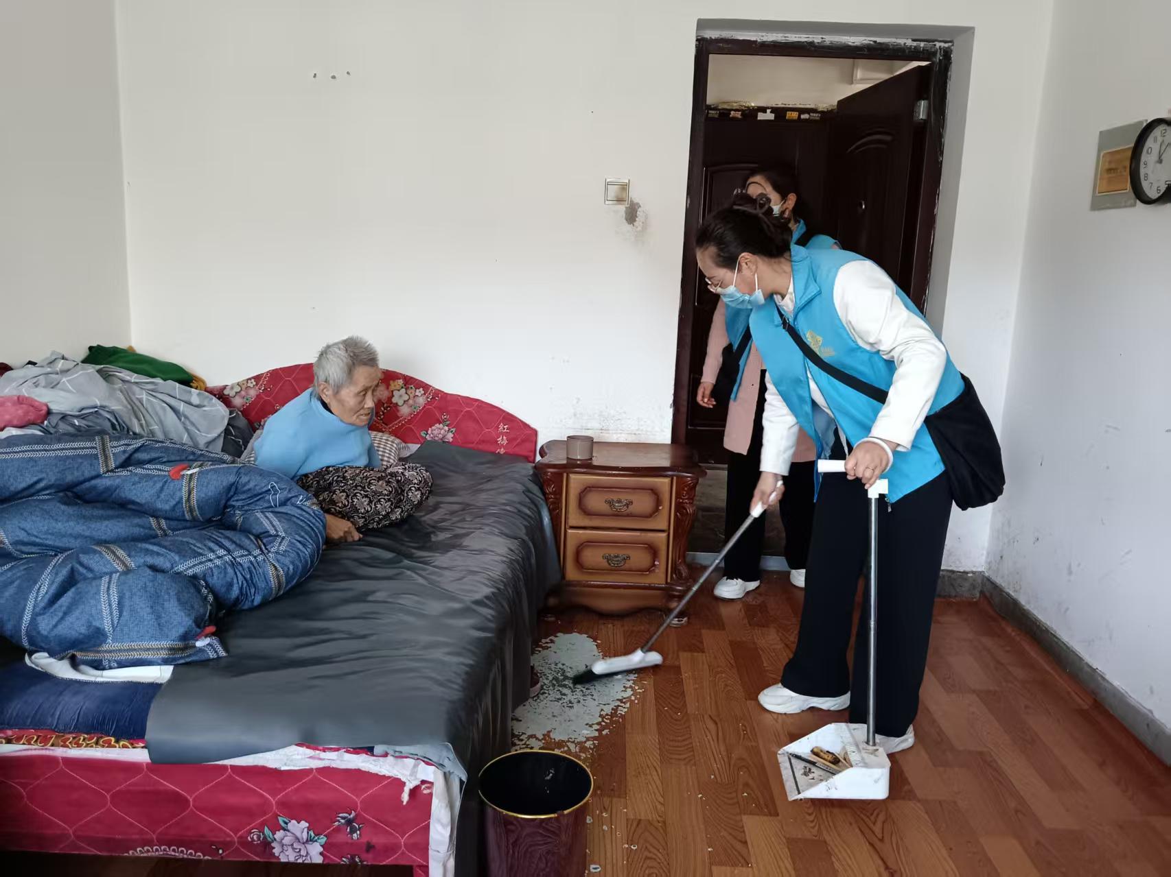 开着门等，不如敲着门问 （入户走访） (3).jpg