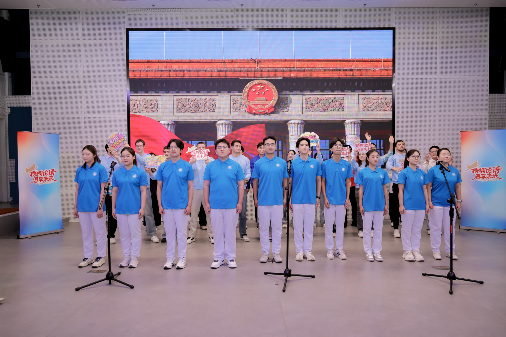 从“一张工作台”到“南京号”卫星：这场职校生思政课讲出了技能报国的厚度