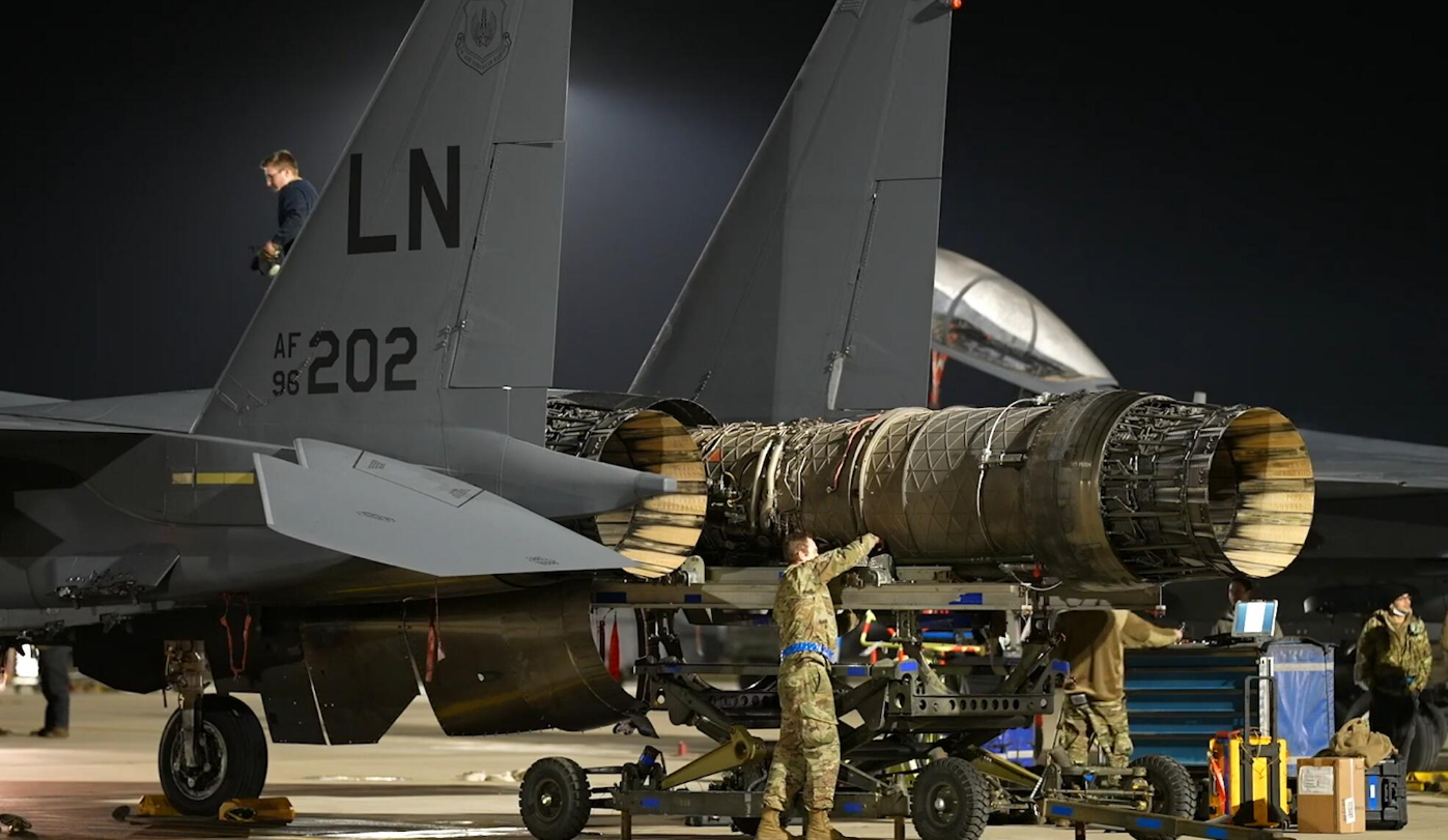 对于美国空军的F-15战机而言，“年迈”比“落伍”更致命。