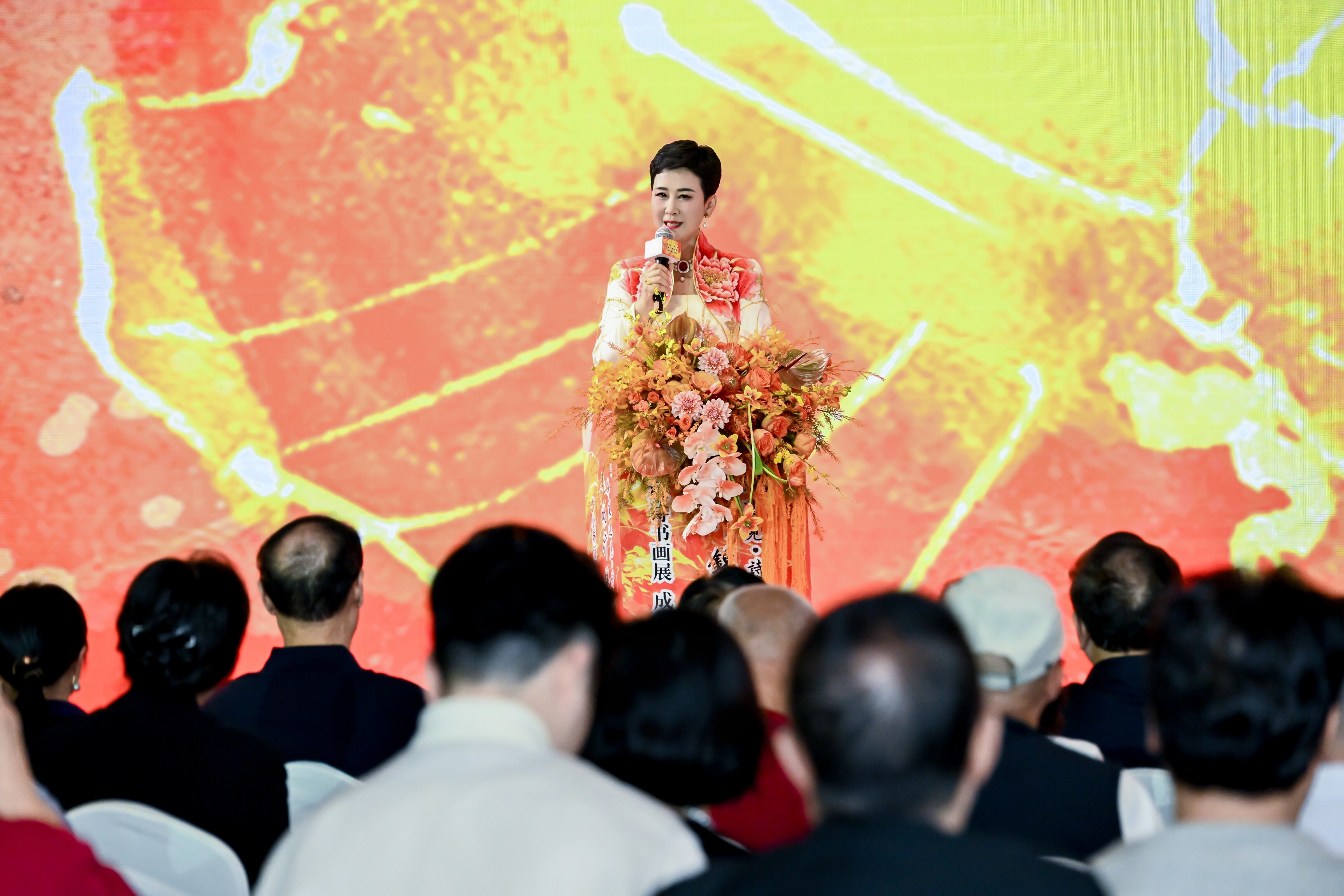 参展艺术家、华夏文化促进会主席李小琳