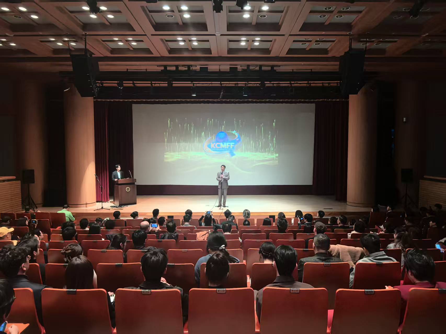 AI短剧出海,凤凰网青岛递给韩国年轻人一张“可追”的文旅名片