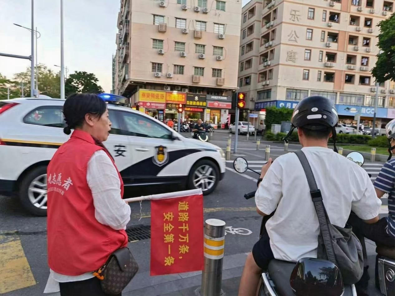 学礼仪练话术! 庄边社区志愿者把APEC培训“用”进日常