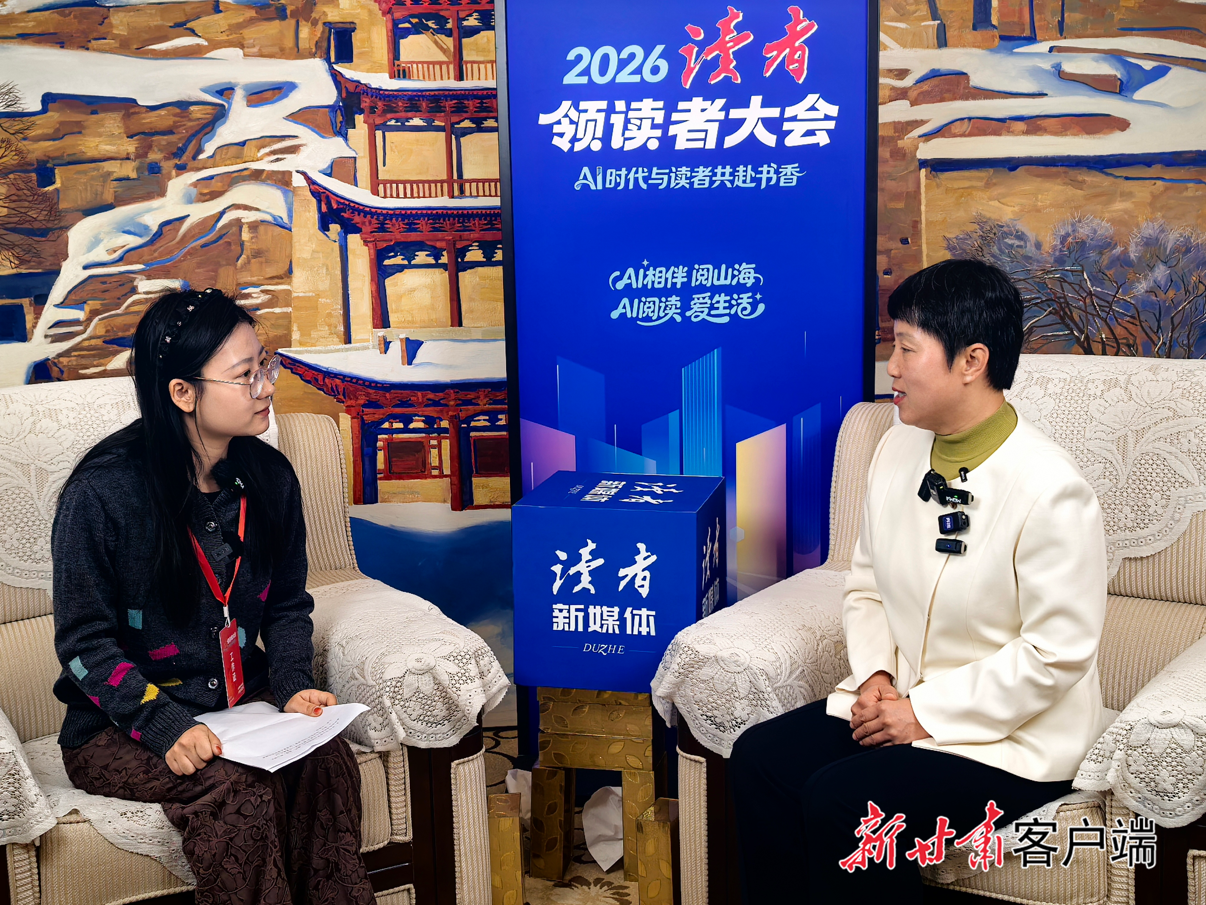 吴欣歆接受媒体采访(图片均由新甘肃·甘肃日报记者白永萍摄)