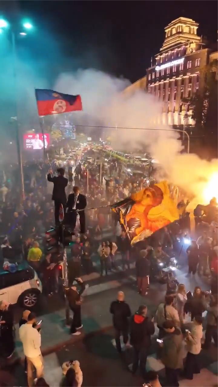 贝尔格莱德今晚：武契奇功亏一篑，塞尔维亚总理当不成了