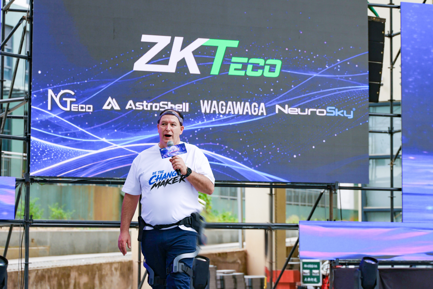 熵基科技全球合作伙伴大会2026启幕:脑机接口新品与AI全域解决方案集中亮相