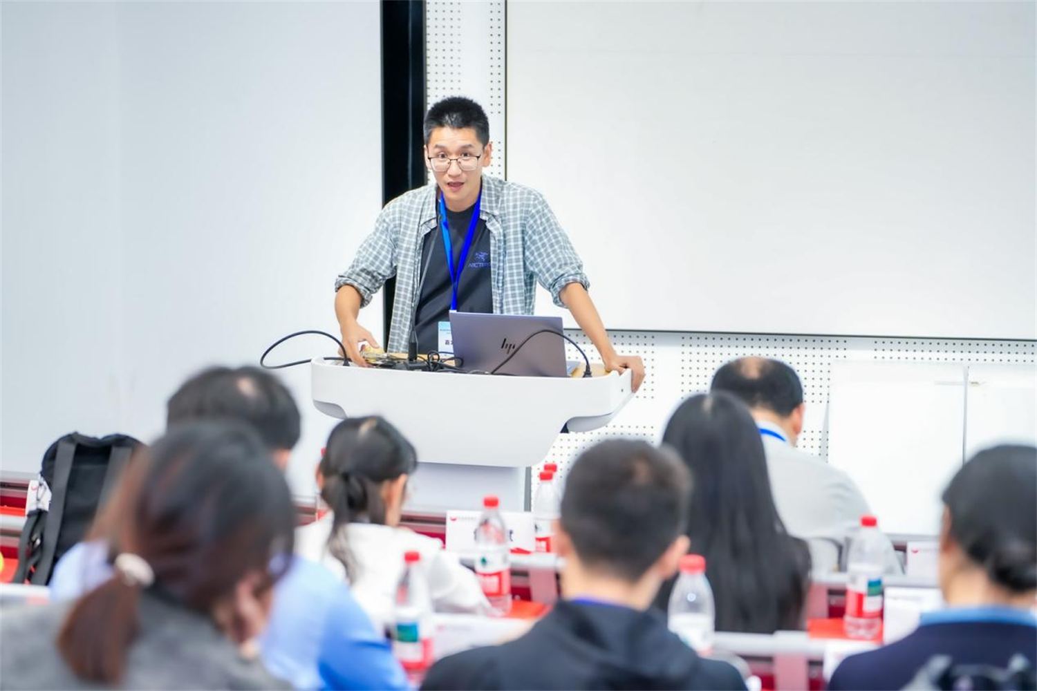 聚焦“两个统筹” 共探涉外法治创新“浙江范式”——浙江省法学会国际经济法学研究会2026年学术年会在宁波成功举行