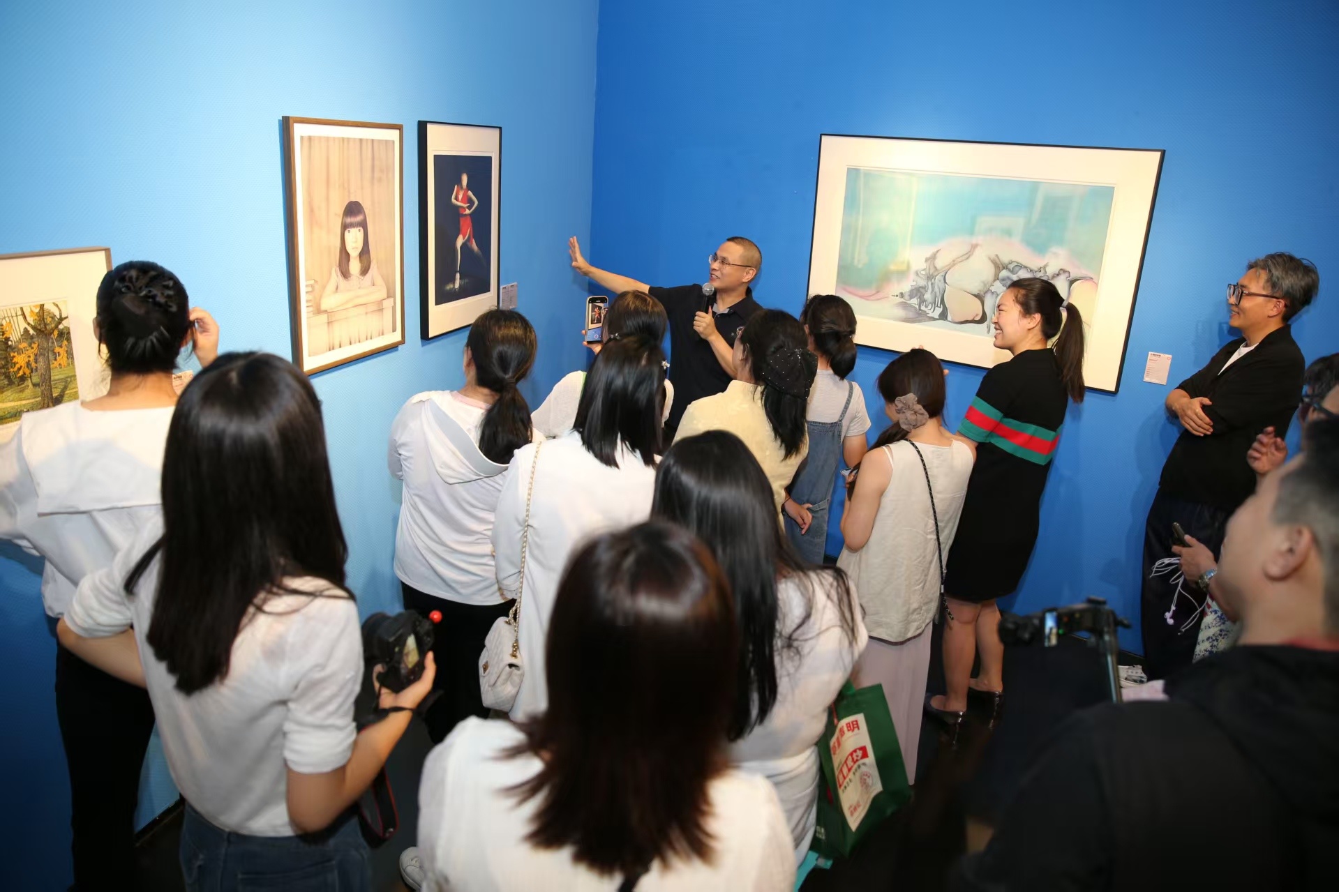 艺聚观澜 福润世界 观澜版画基地举办“博物馆之夜”国际版画跨界文化活动喜迎APEC