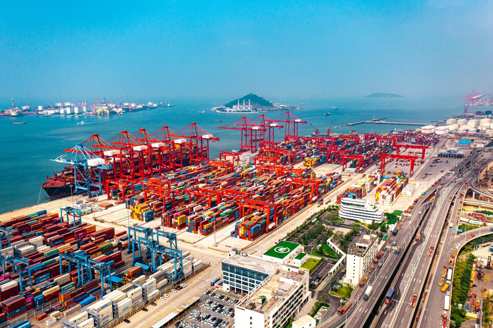 深圳港绿色航运走廊建设再添新成果 蛇口集装箱码头与巴西TCP港区共建"绿色航运长廊"