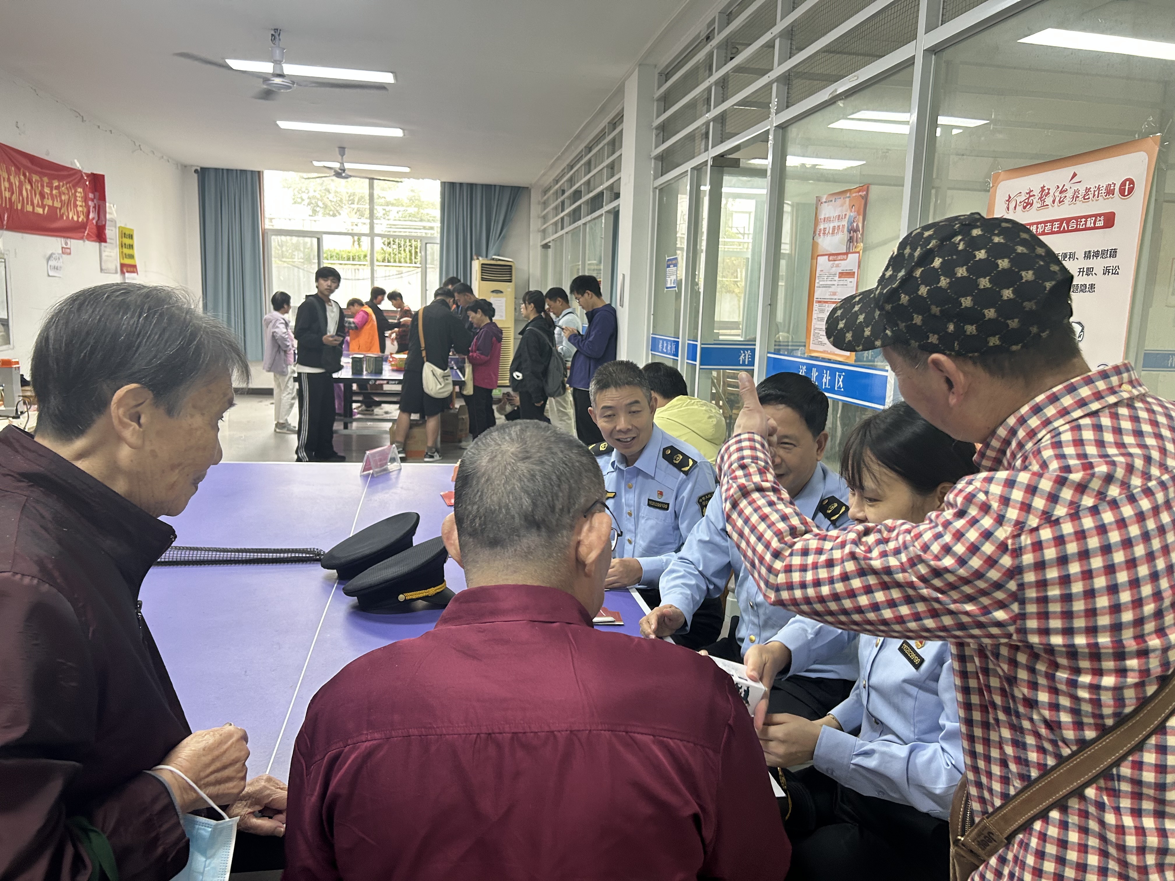 “北极星”普法进小区 便民服务暖民心