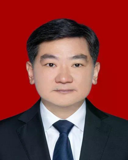 市委常委、副书记，副市长、代理市长 阙方俊