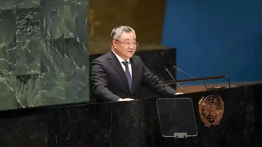 中方强烈要求美国立即停止封锁古巴