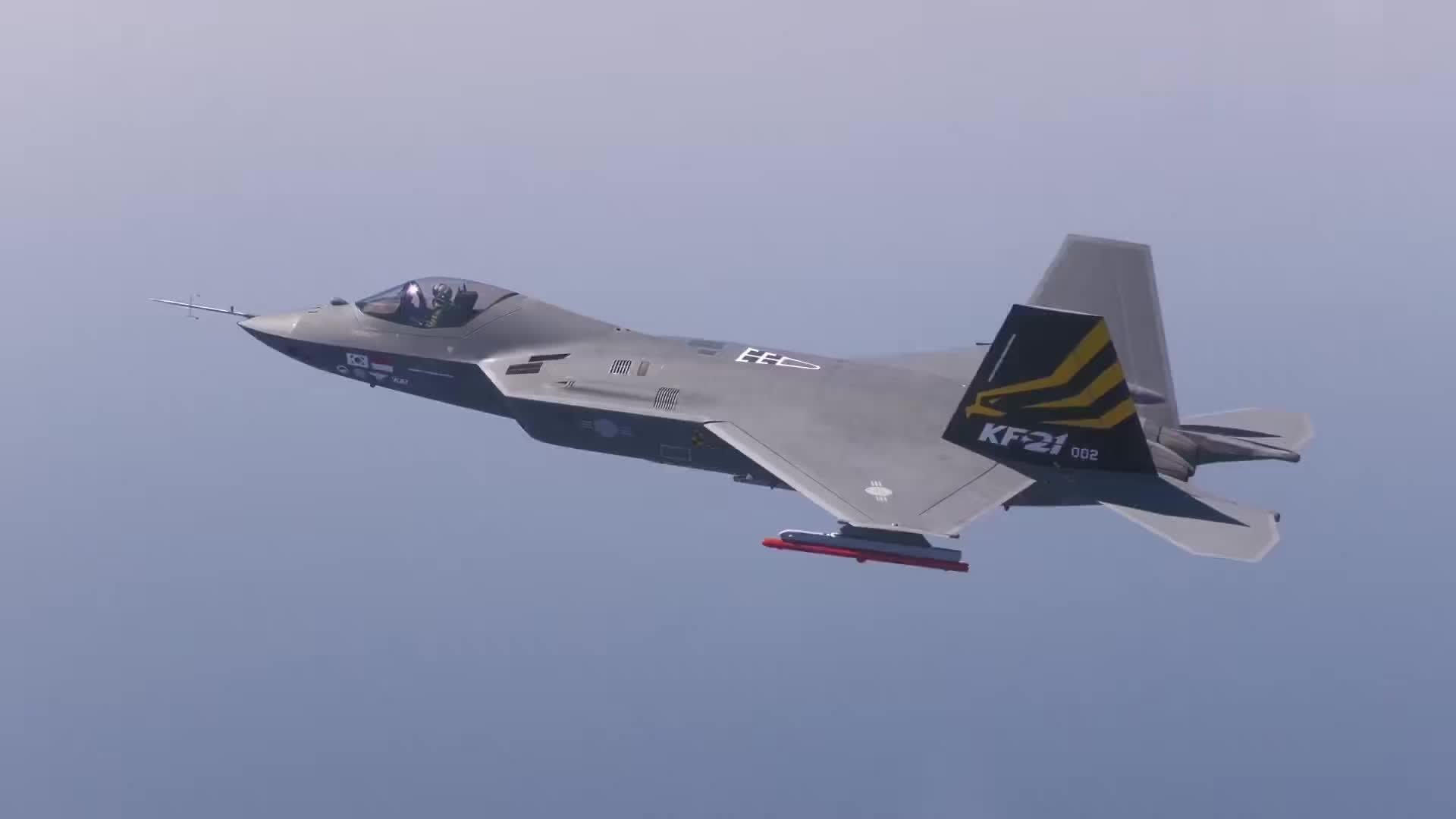 KF-21的性能也就比“阵风”略强，不值得过多注意